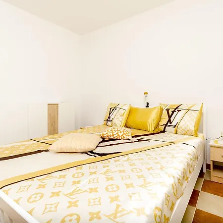 Apartament Mirko I Anda *